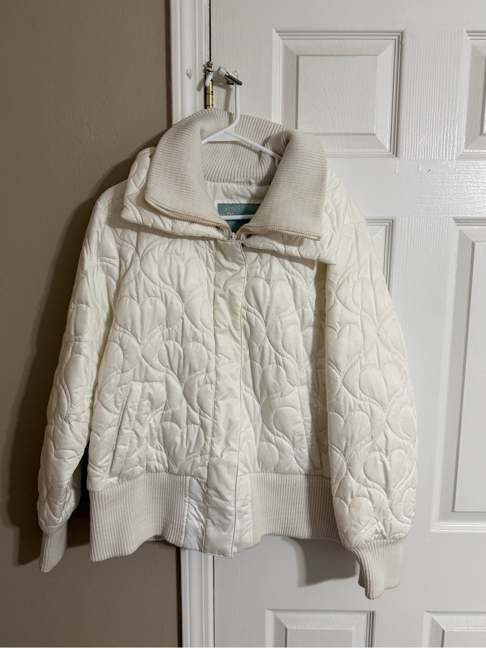 Old Navy Cream Quilted Puffer Jacket with Ribbed Trim